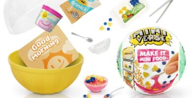 MGA's Miniverse Make It Mini Food Cafe Series 3 Mini Collectibles